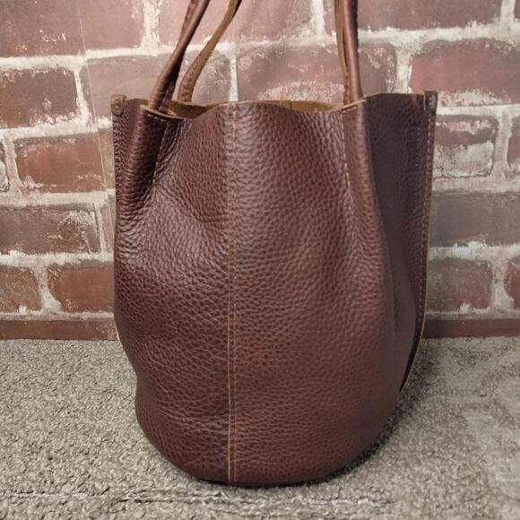 Portland Leather Goods Handbags - Portland Leather Goods Devan Bucket Tote Nutmeg Brown Pebbled Leather Purse